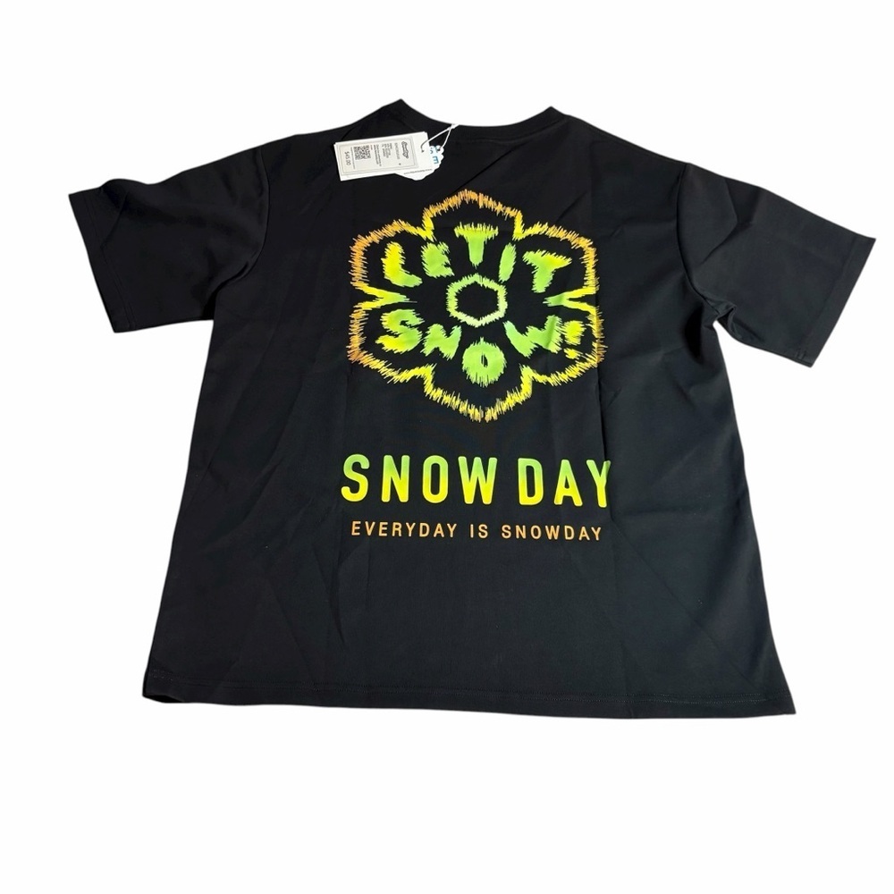 Snowday Snowflake T-Shirt Men’s Size Medium | NWT